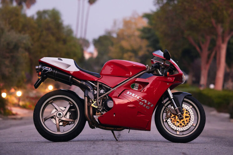 Ducati 916 SPS 1997 chez Moto Borgotaro